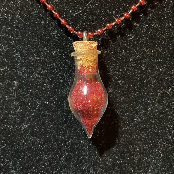 New Christmas glass ornament with glitter necklace on red chain 24 inches - Picture 2 of 3